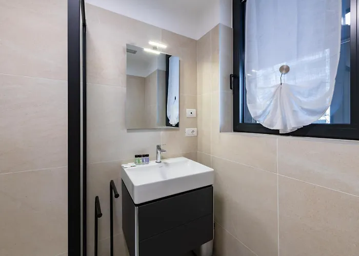 Free Parking New 1bdr With Terrace Apartmán